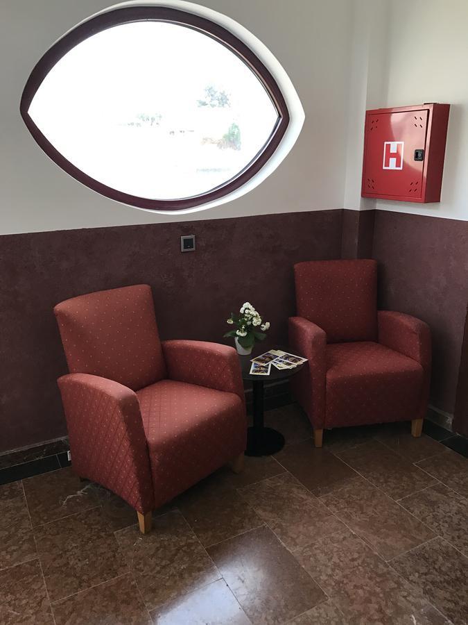 Compass Aparthotel Dobra Voda Exterior foto