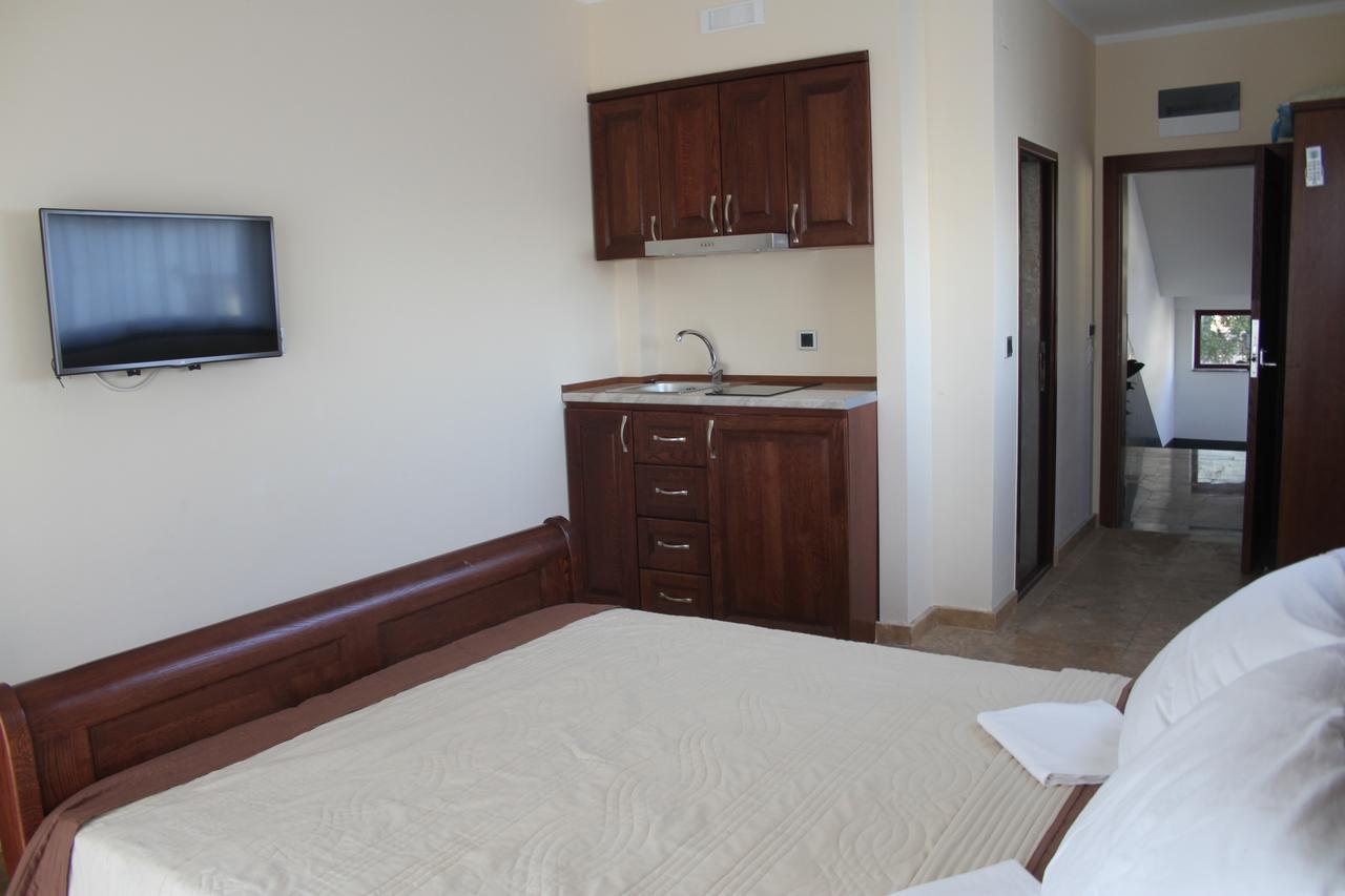 Compass Aparthotel Dobra Voda Exterior foto