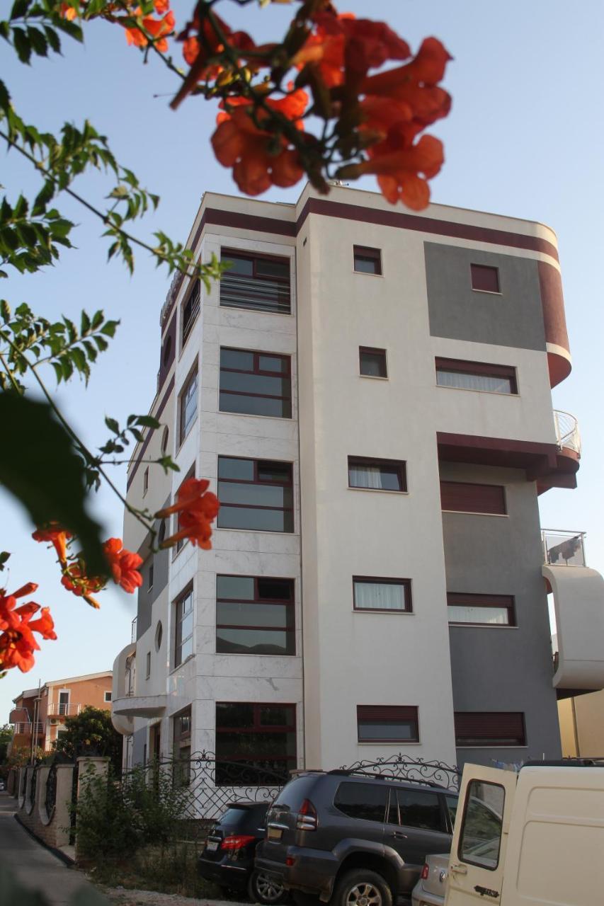 Compass Aparthotel Dobra Voda Exterior foto